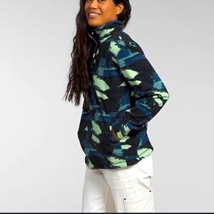 The North Face Women’s Pali Pille Fleece 1/4 snap  Size small NWT